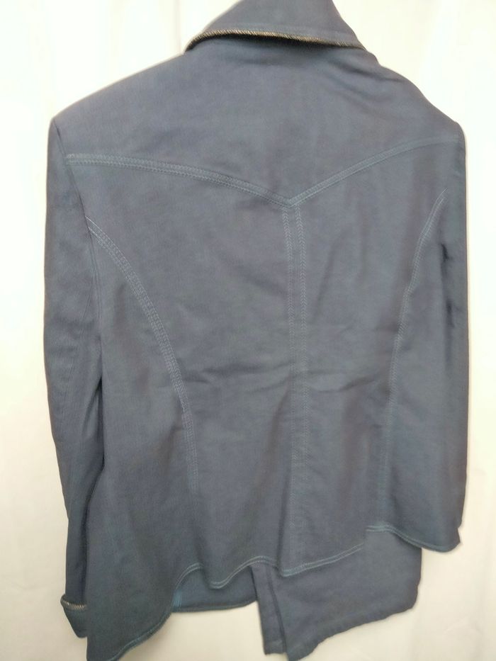 Tailleur - photo numéro 3