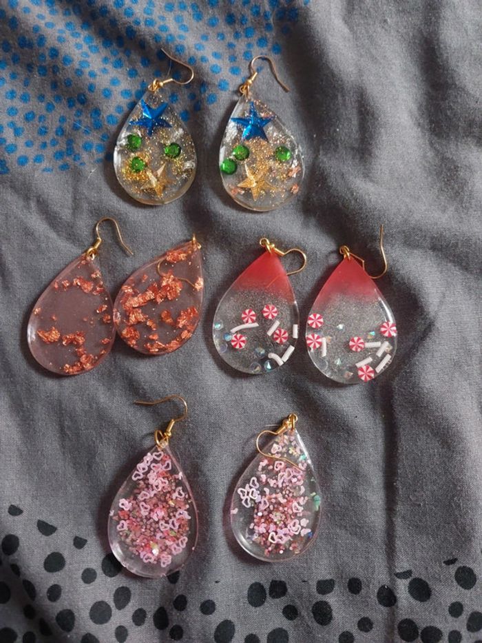 4 paires de boucles d'oreilles