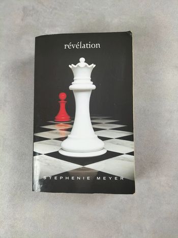 Livre – Révélation (Tome 4, Twilight) de Stephenie Meyer