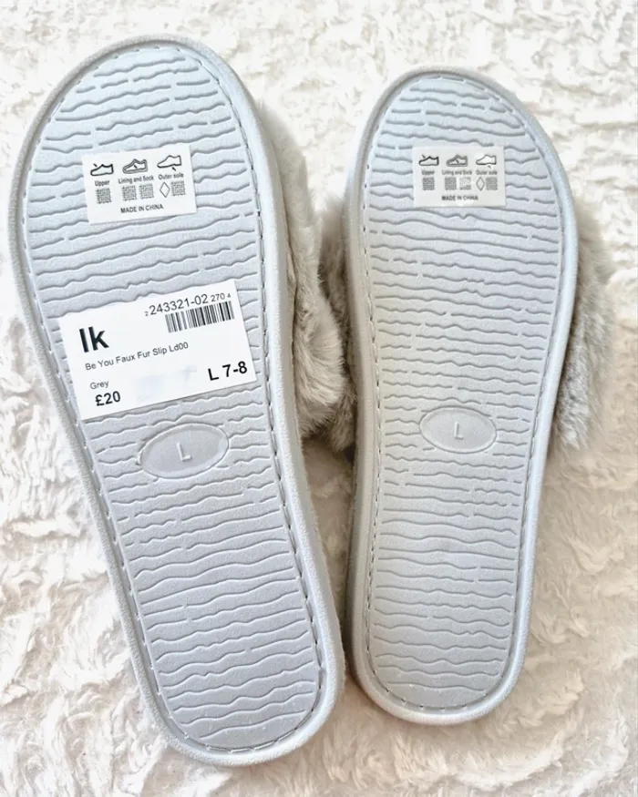Chaussons neufs - photo numéro 4