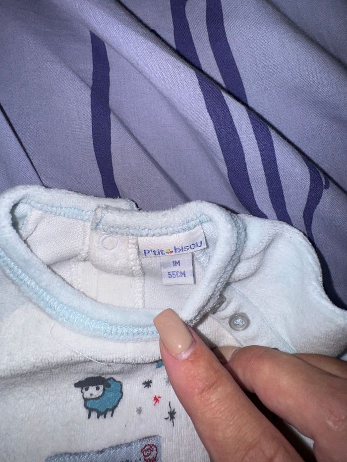 Pyjama bleu et blanc taille 1 mois - photo numéro 3