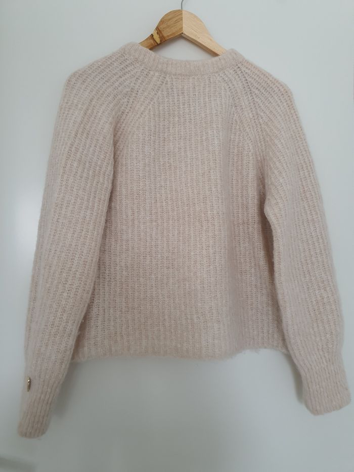 Pull cardigan laine broche dorée - photo numéro 3
