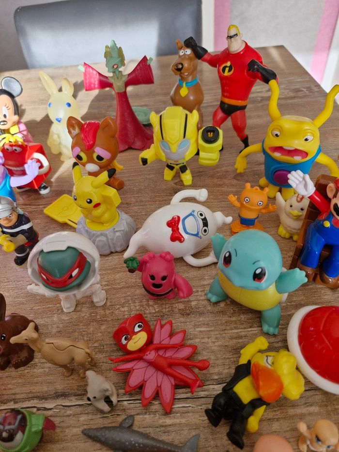 Gros lot de figurines diverses ( + de 60 pièces ) - photo numéro 4