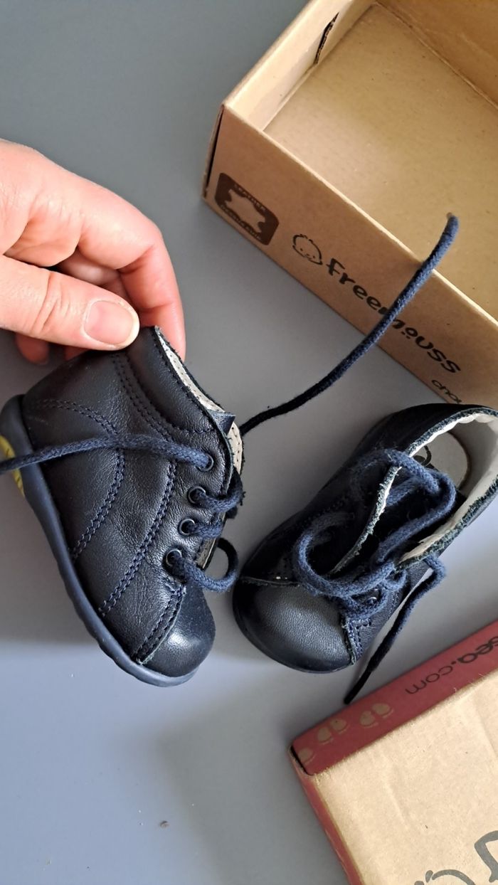 Chaussure bébé - photo numéro 2
