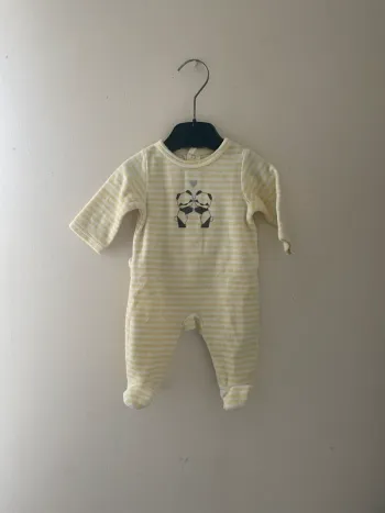 Pyjama tape à l’œil