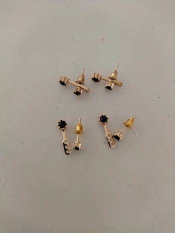 Lot de 4 boucles d'oreilles dorées et noires