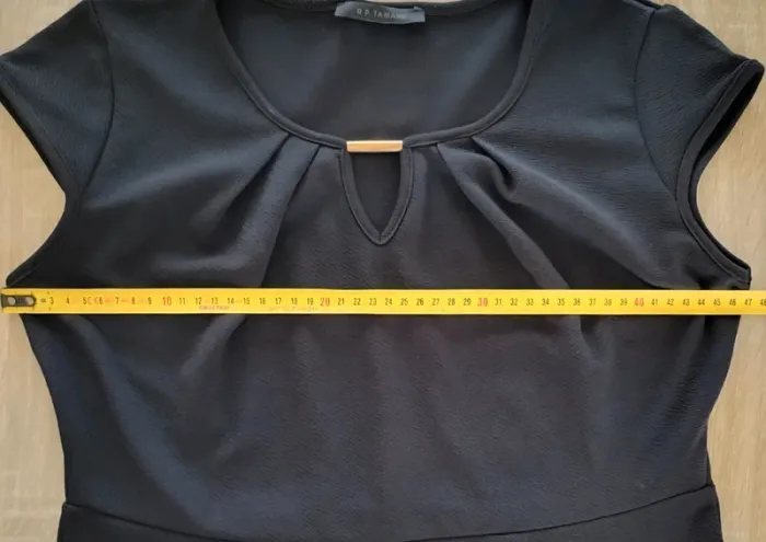 Robe noire manches courtes R.P Tamar Taille 36 - photo numéro 9