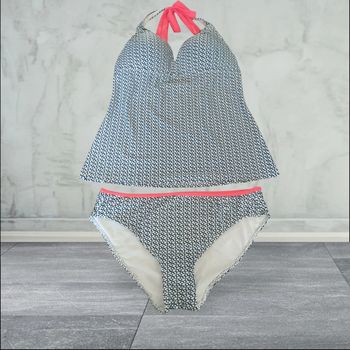 Très beau maillot de bain 2 pièces T40/42 (voir mensurations car plus étiquette de taille 😊)Tribord