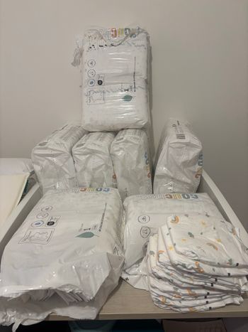 Gros lot de couches t1 la marque en moins