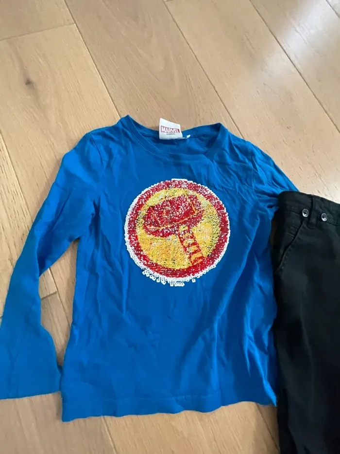 Jeans et t shirt Marvel - photo numéro 2