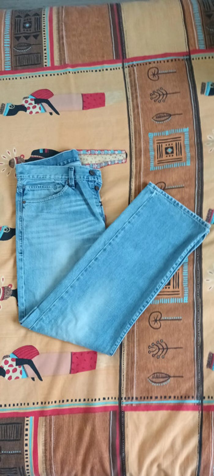 Jeans stone bleached