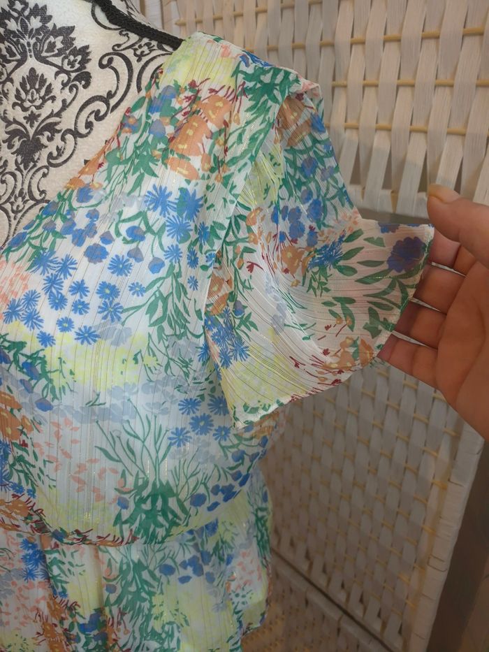 🌸 joli top / blouse fleuri vaporeux Etam détails dorés femme TS / 36 - photo numéro 3