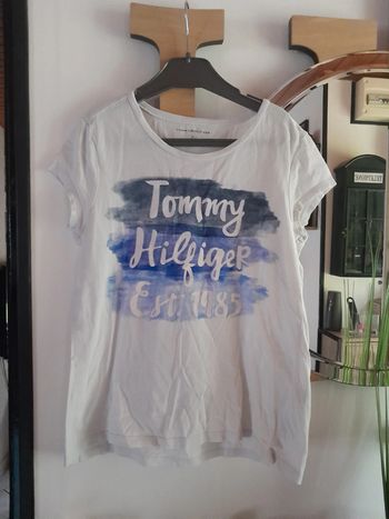 Top tommy hilfiger taille 8-10ans 👧