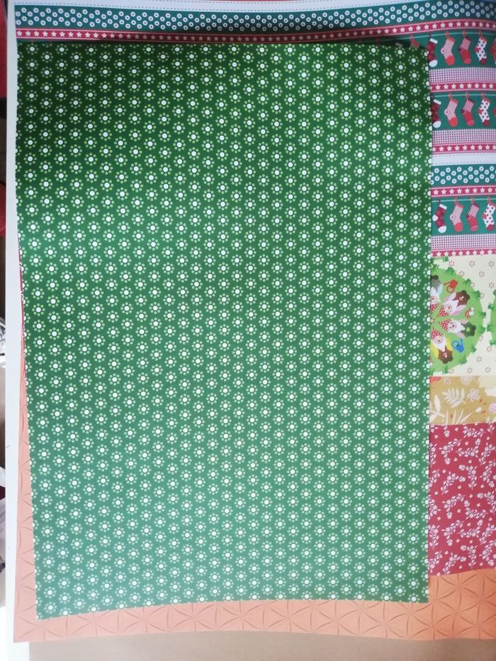 Lot de 9 feuilles cartonné décor de Noël pour loisirs créatifs - photo numéro 2