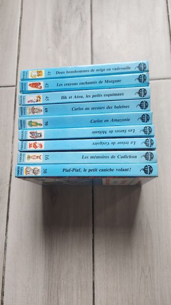 Lot de 9 livres pour enfants. 