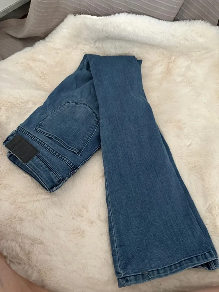 Jean pattes d’éléphant taille 36 H&M - photo numéro 4