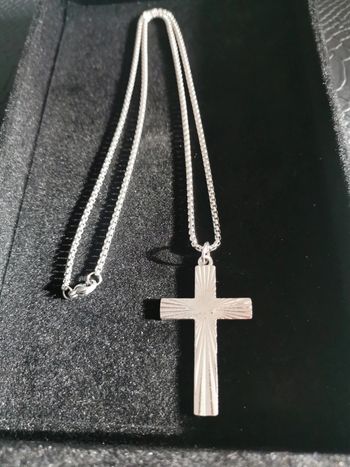 Collier et pendentif spirituel croix chrétienne