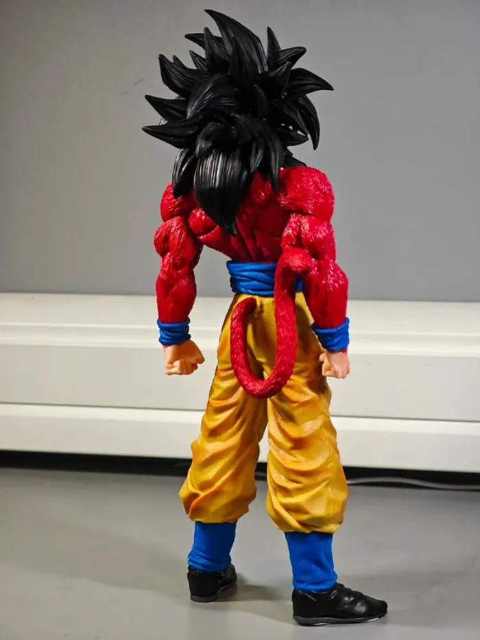 Figurine Dragon Ball GT : Goku SSJ4 29cm neuve avec boîte - photo numéro 5