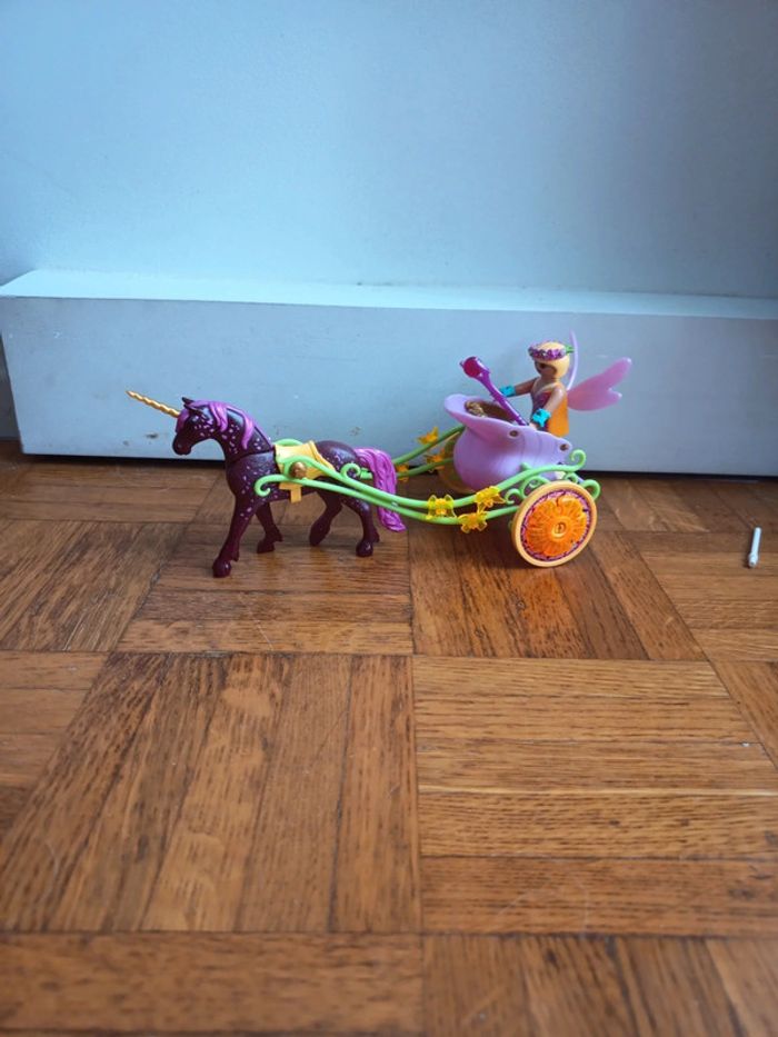 Fée avec carrosse et licorne playmobil