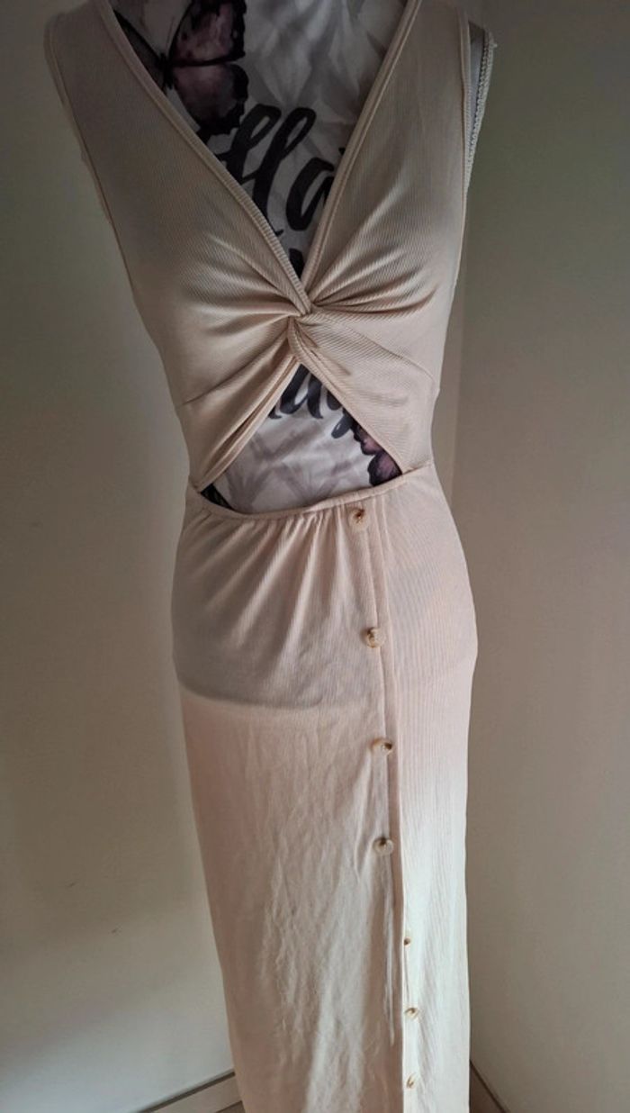 Longue robe beige d'été 🩷 - photo numéro 2
