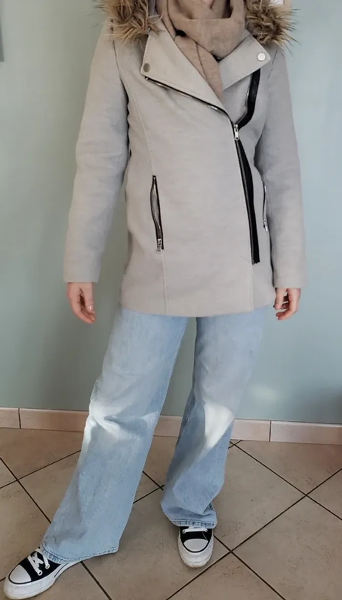 Manteau gris a capuche