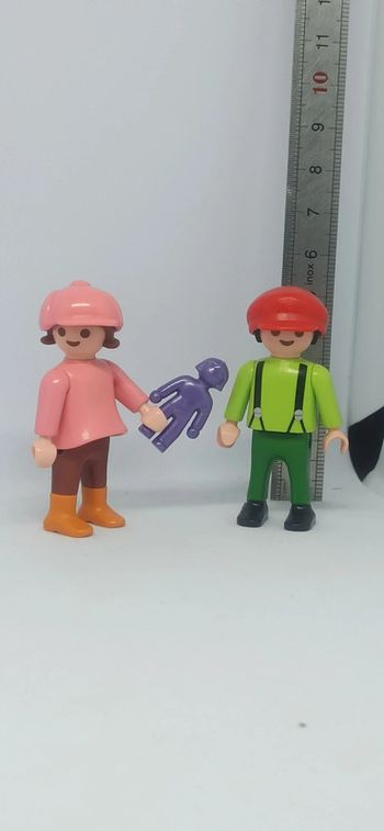 Enfants garçon et fille gavroches avec casquettes playmobil