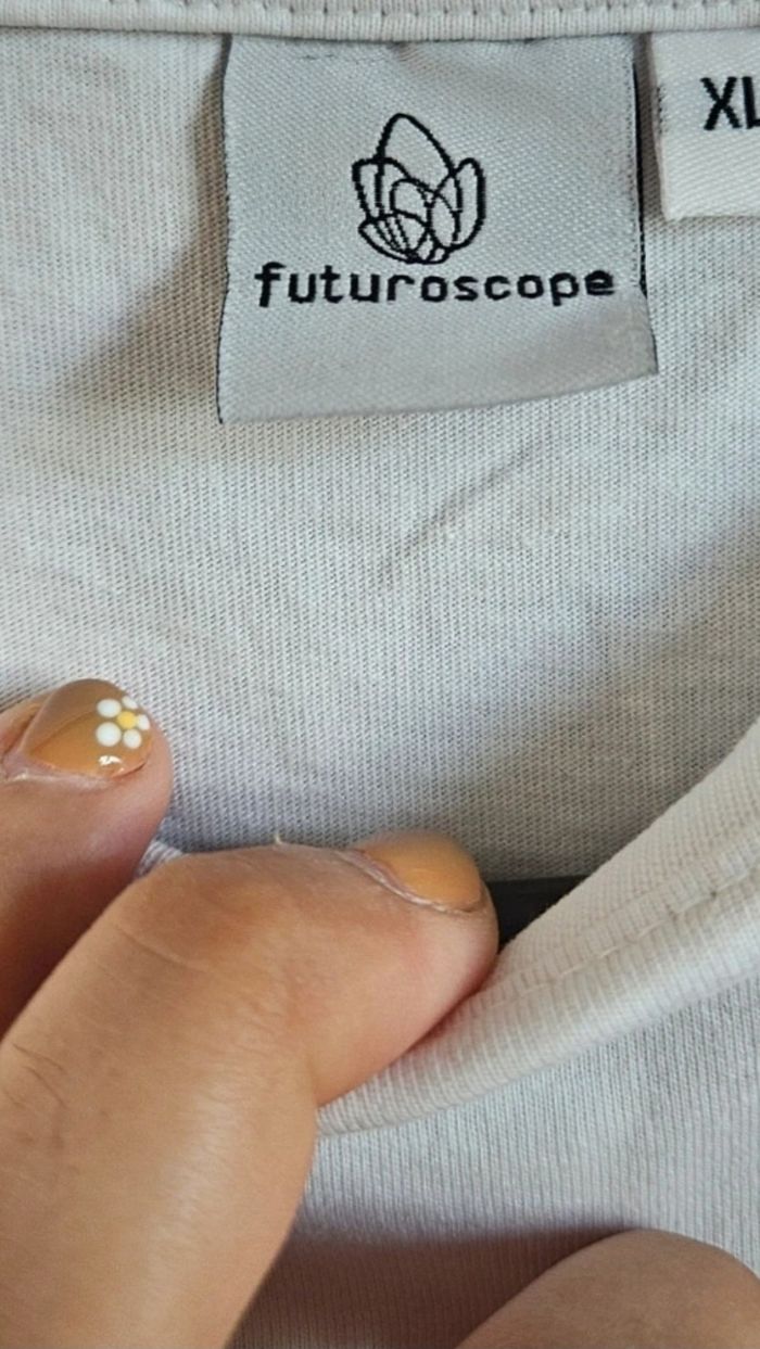 Tee-shirt Futuroscope 🤍🩶 - photo numéro 3