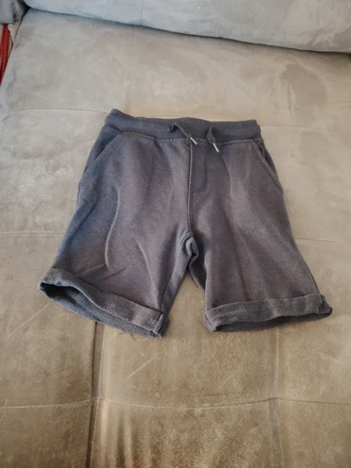 Lot shorts 5 ans - photo numéro 7