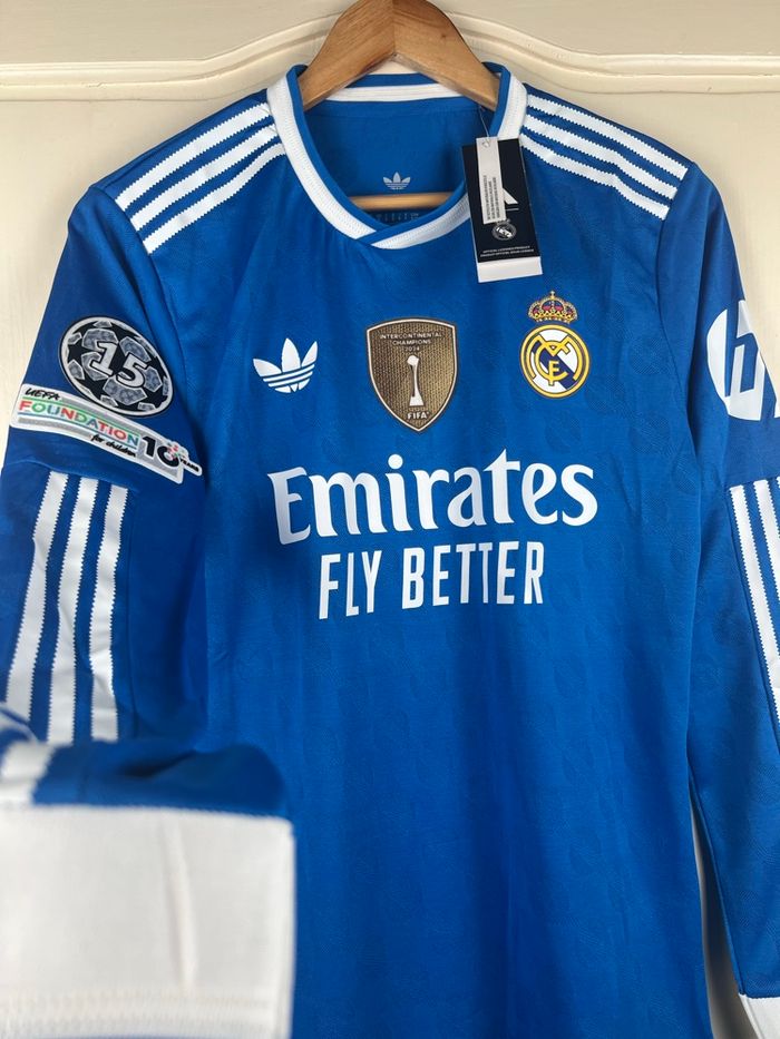 Maillot Réal Madrid 2026 Mbappé 10 Manche long - photo numéro 4