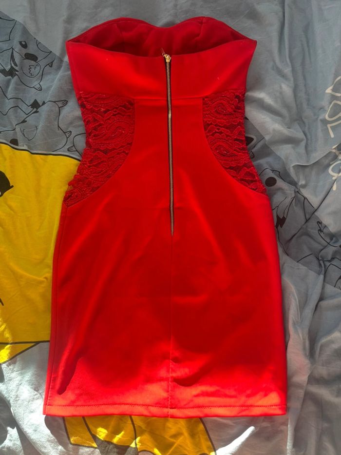 Robe Rouge dentelle sur les côtés T34/XS - photo numéro 2