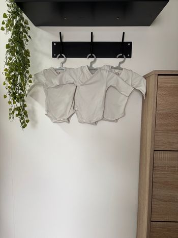 Lot de 3 body Tape à l’œil taille 1 mois 53 cm 