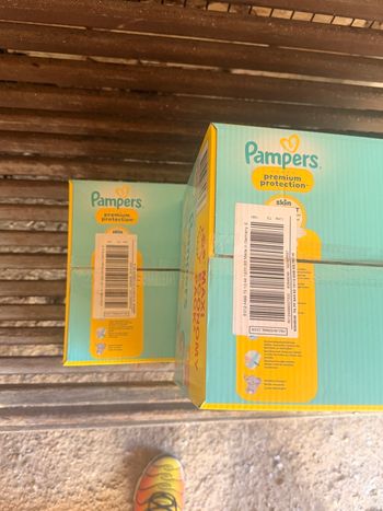 2 cartons Pampers Prenium protection taille 3
