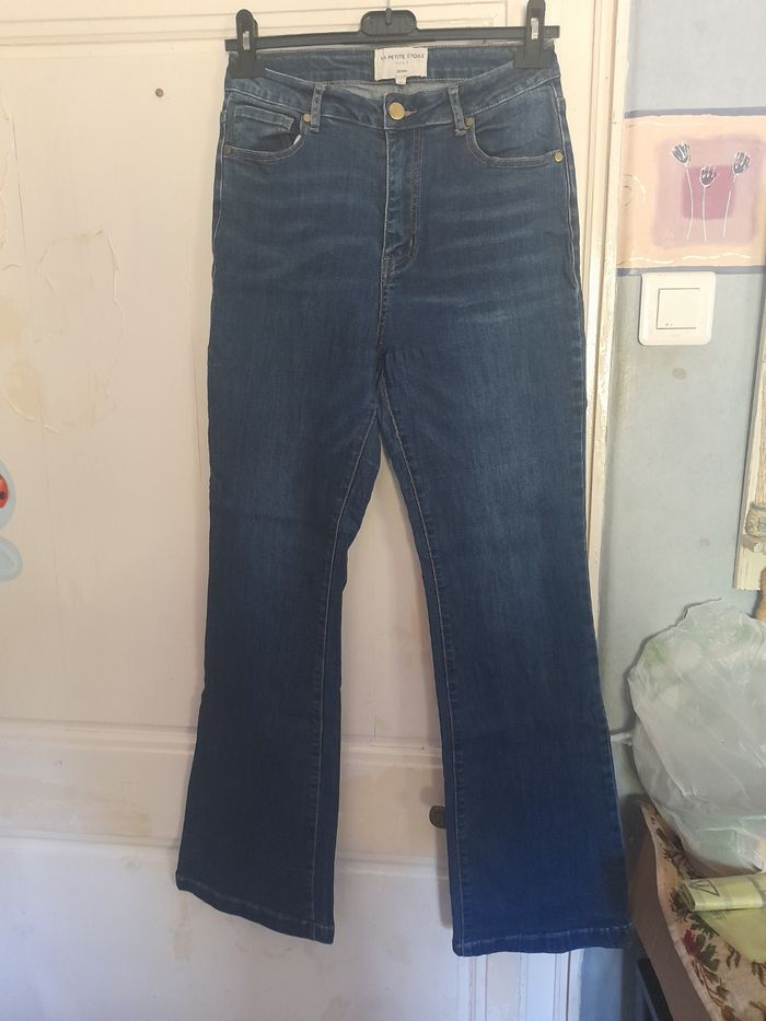 Jeans bleu, marque La petite étoile, taille 42