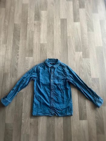 Chemise en jeans  7 / 8 ans