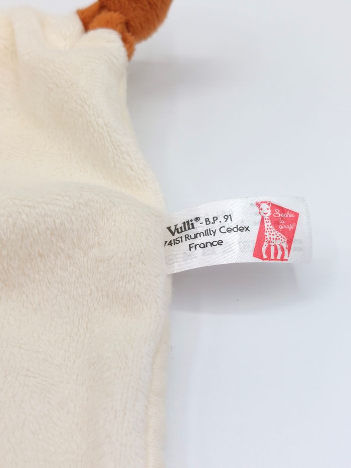 Doudou plat Sophie la girafe VULLI attache tétine écru marron envers tissu comme neuf - photo numéro 3