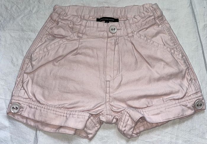 short Marc Jacobs 6 ans bien porté