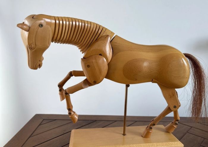 Mannequin Cheval de dessin en bois complètement articulé - bon état - photo numéro 10