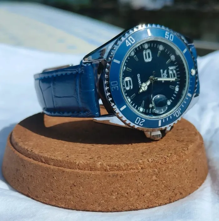Montre bleue intégrale, heure et date, men