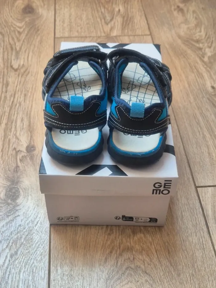 Chaussures sandales / nu-pieds garçon pointure 28 - photo numéro 4