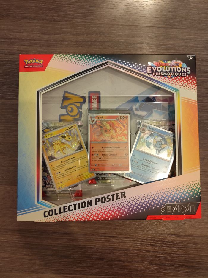 Coffret poster évolutions Prismatiques EV8.5 cartes Pokémon Booster
