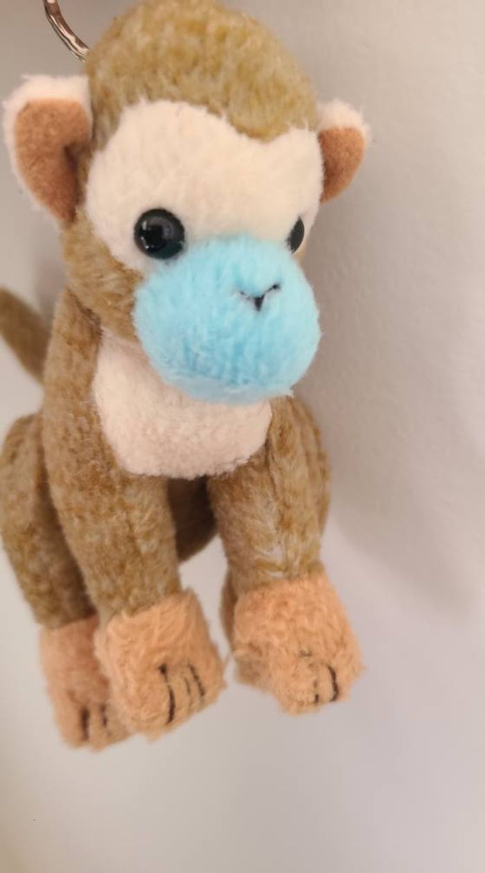 Porte-clés WWF singe visage bleu. peluche vintage singe porte-clés Anna Club