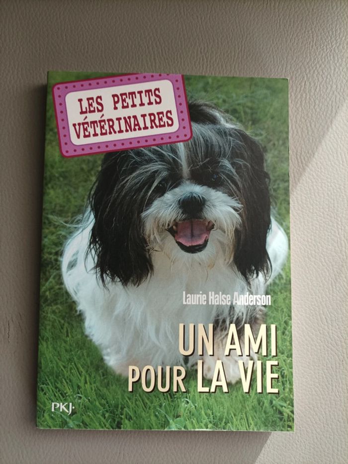 Livre "les petits vétérinaires" tome 5 neuf - photo numéro 1