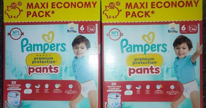 132 couches Pampers premium pants taille 6