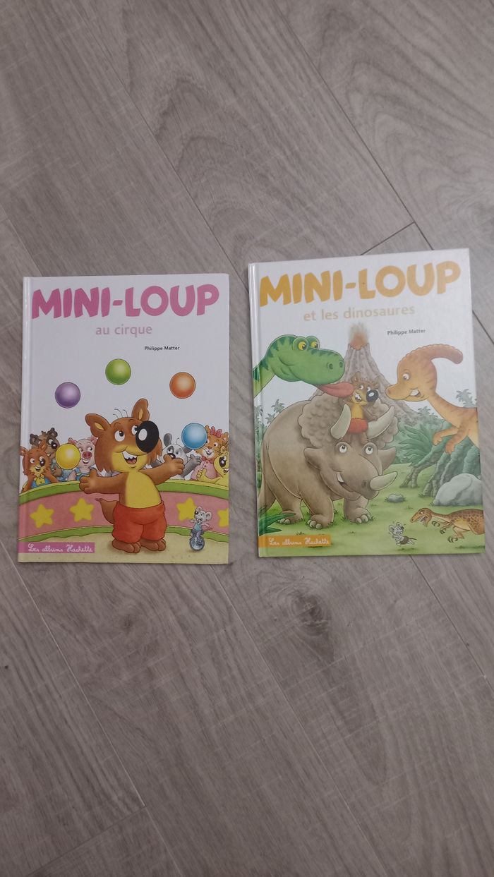 Lot de.2.livres mini loup