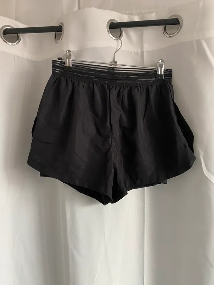 Tenue sport - photo numéro 2