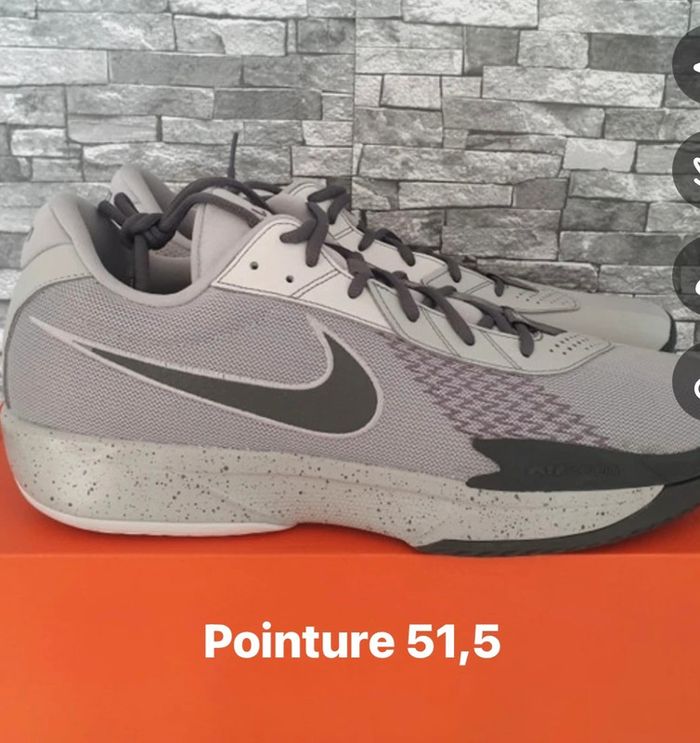 Nike Air Zoom Academy grises Pointure 51,5