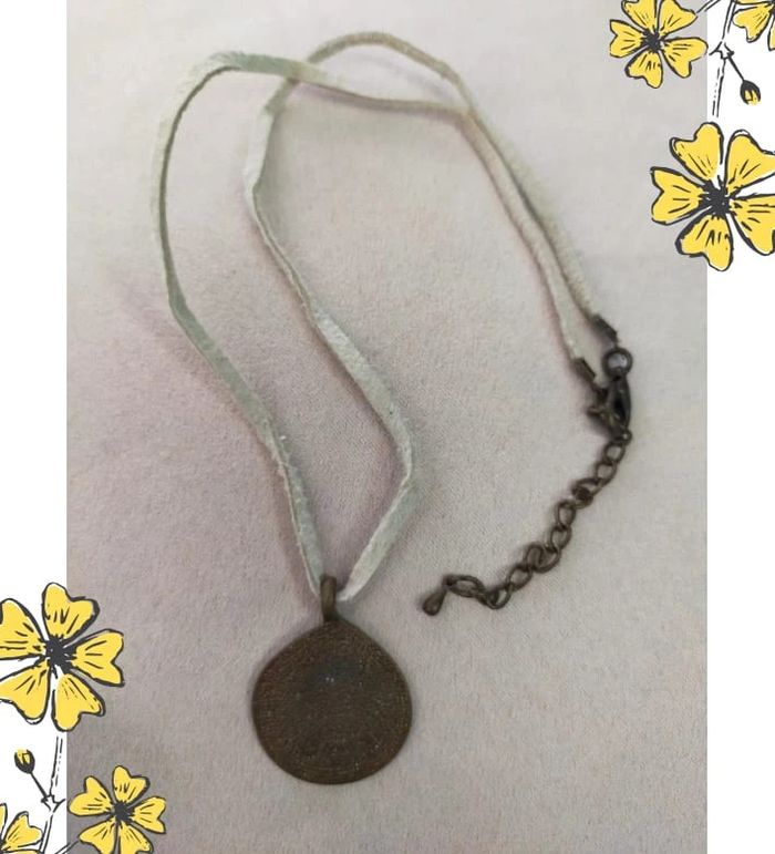 Collier vintage pendentif bronze – style symbolique gravé - photo numéro 6