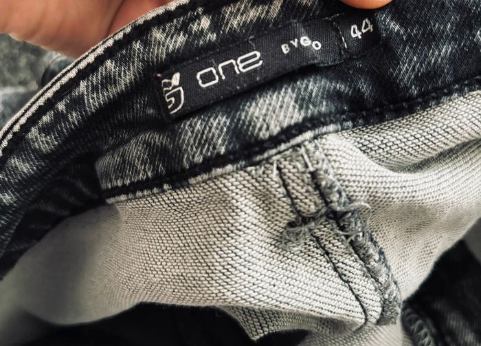Short en jean avec cordon effet délavé  / Taille 44 - photo numéro 3