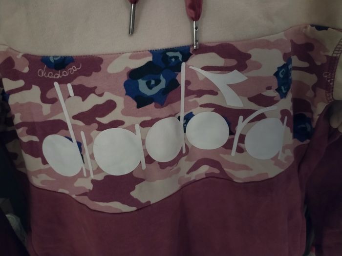 Magnifique Sweat à Capuche "Diadora" 80% coton très peu porté - photo numéro 4