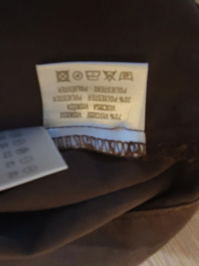 Haut sans manche couleur chocolat fermeture eclair sur l'avant taille 40 - photo numéro 5